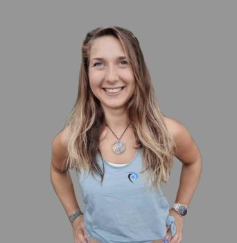 Elise, professeure de yoga à Arcachon elise professeure de yoga arcachon