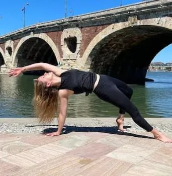 amelie prof yoga nimes